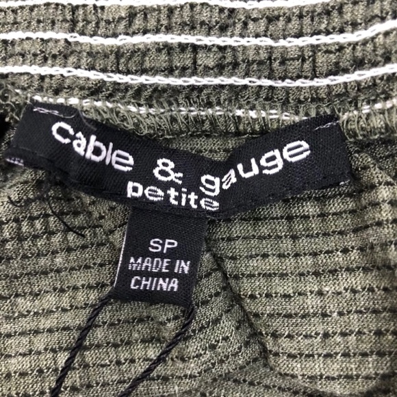 NWT Cable & Gauge Off Shoulder Smocked Green Shirt - Picture 7 of 8